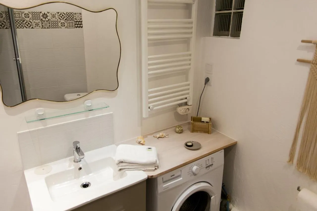 Joli Appartement A Cote Du Palais Des Festivals Cannes 0*,  France